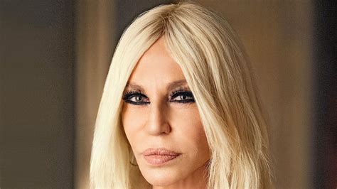 Donatella Versace : qui est.